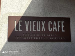 Extérieur - le vieux café - location de tourisme à Bernex